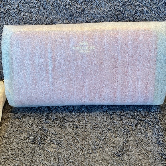 NWT Coach Long Zip Around Large Pebble Leather Wallet - Picture 5 of 14